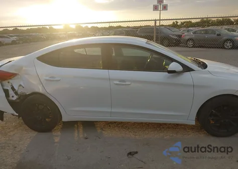 2018 Hyundai Elantra Se z USA, uszkodzony, nr VIN 5NPD74LF1JH341657
